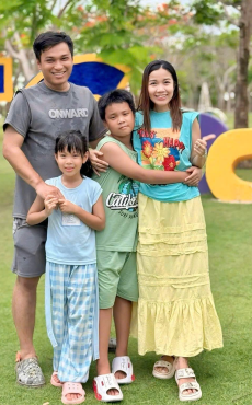 KHI BỐ MẸ TỪNG LÀ NHỮNG ĐỨA TRẺ