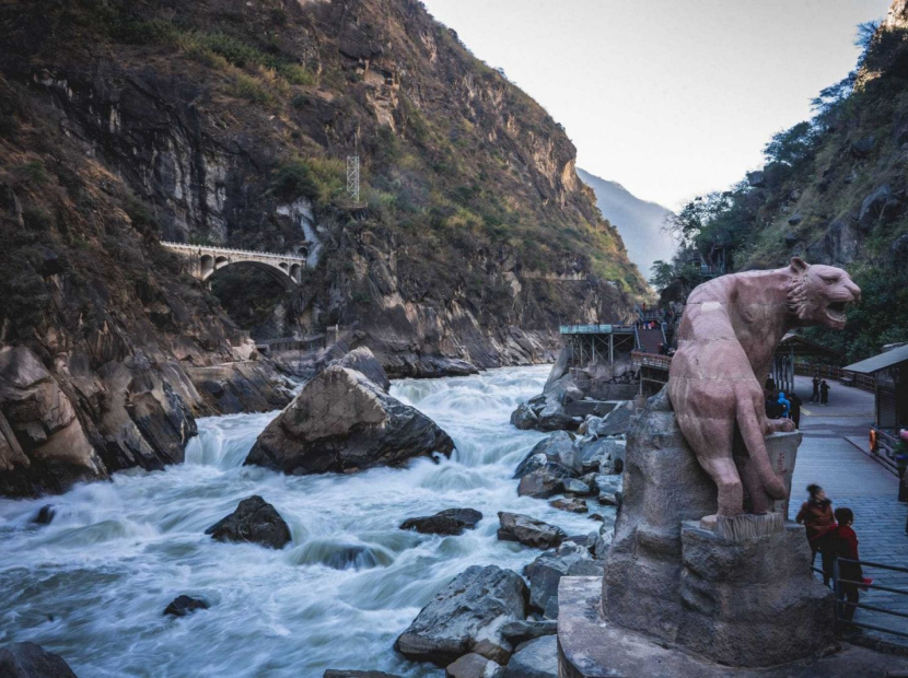 KHÁM PHÁ TRUNG HOA | ĐẠI LÝ - LỆ GIANG - SHANGRILA NO SHOPPING