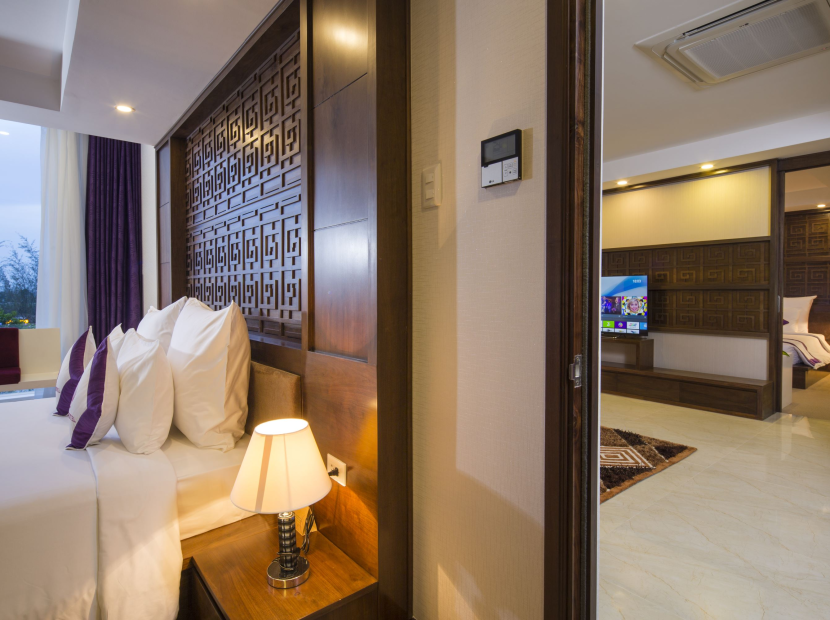 PRESIDENTIAL RIVER VIEW KING