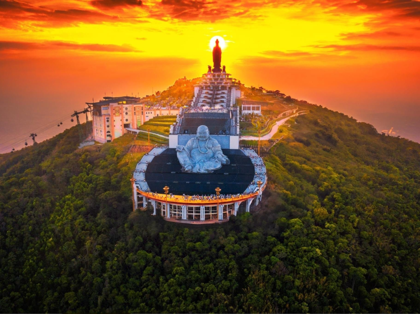 HÀNH HƯƠNG TÂY NINH: NÚI BÀ ĐEN - ĐỈNH VÂN SƠN