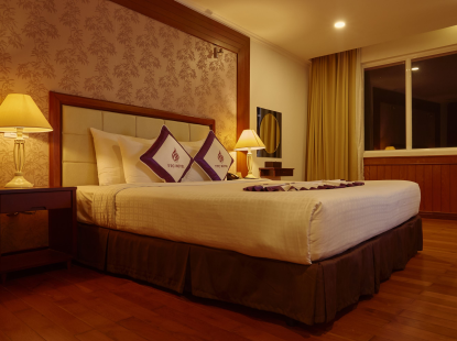 SUPERIOR CITY VIEW KING